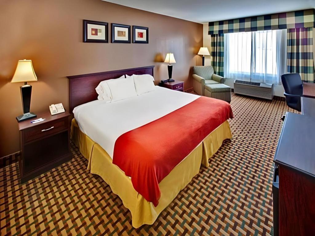 Express By Ihg 2*
